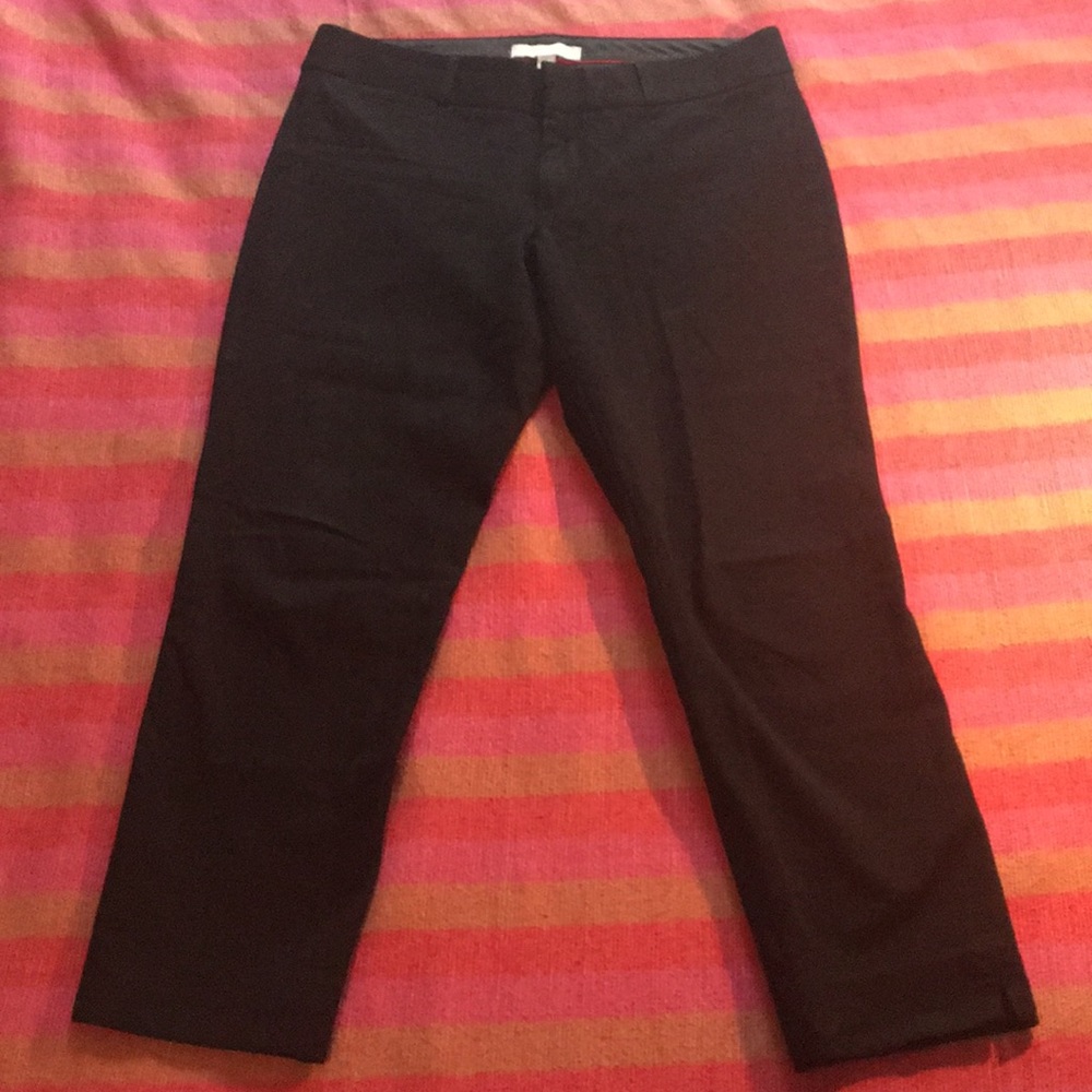 Black cropped crepe pants